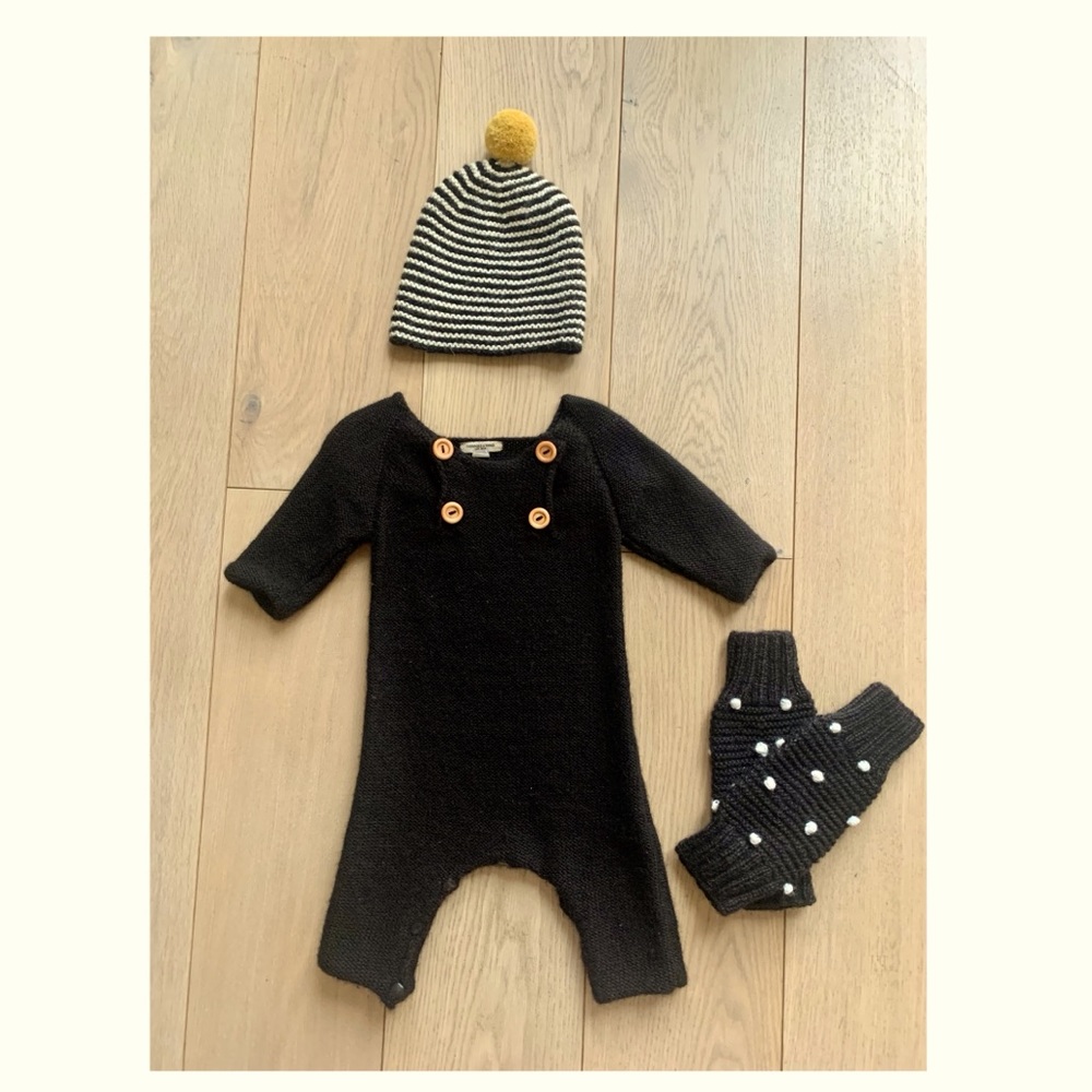 Cabbages & Kings hand knit outfit size 0-6 mos